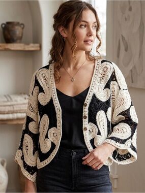 AZ Boutique Crochet Paisley Lace Crop Cardigan Cape Kimono NWOT OS